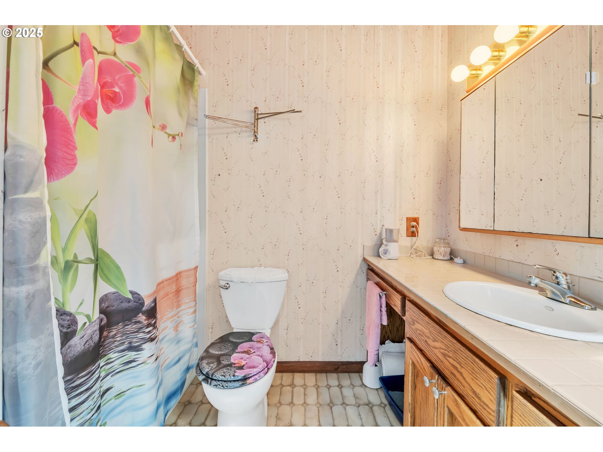 25498 Butler Road Junction City, OR 97448 - Photo 21 of 48 Gallery Image 21