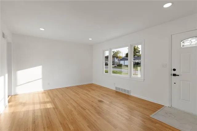 $252,900 | 8706 Kentucky Avenue, Kansas City, MO 64138