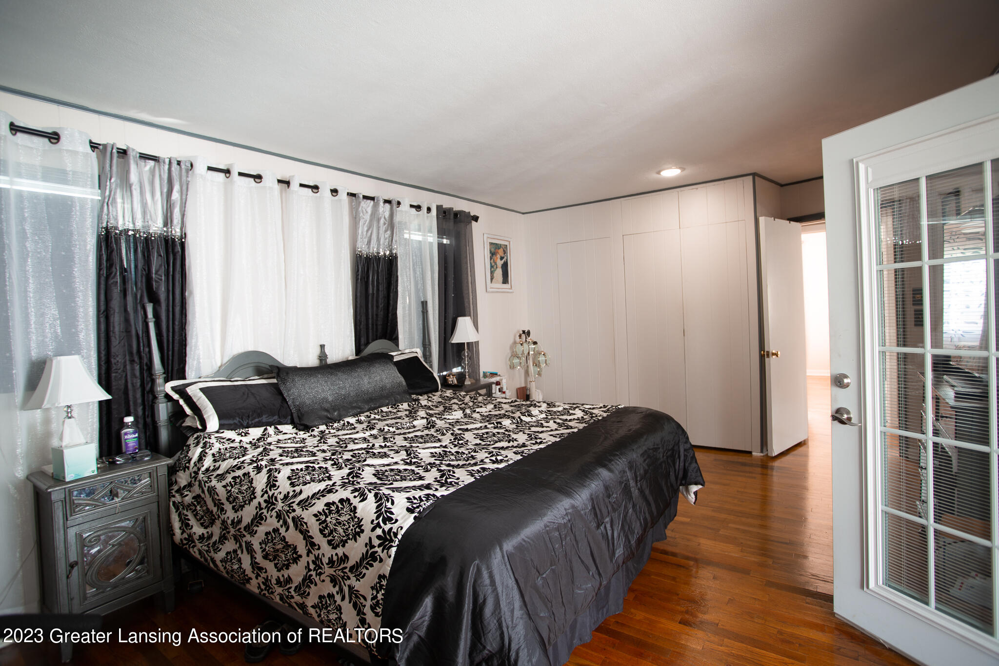 2518 Westbury Road Lansing, MI 48906 - Photo 28 of 40 IMG_3021