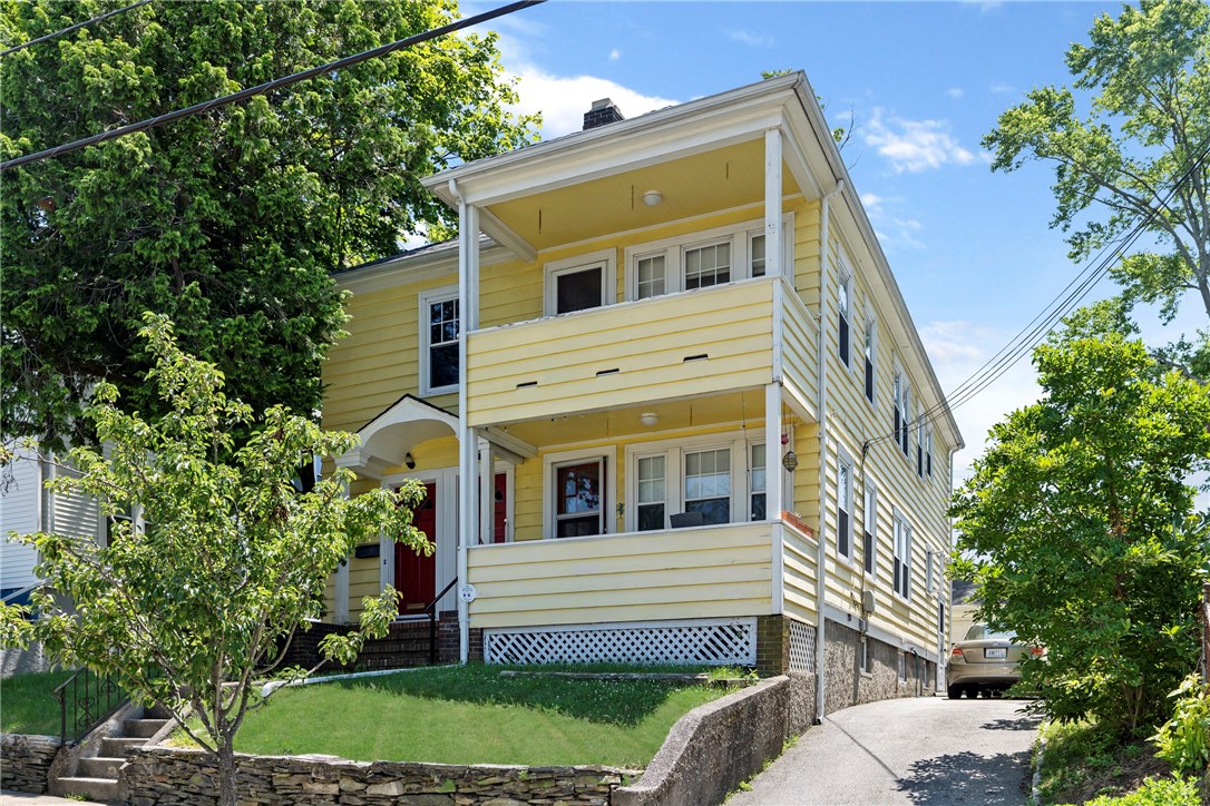 144 Colonial Road Providence, RI 02906 - Photo 2 of 20