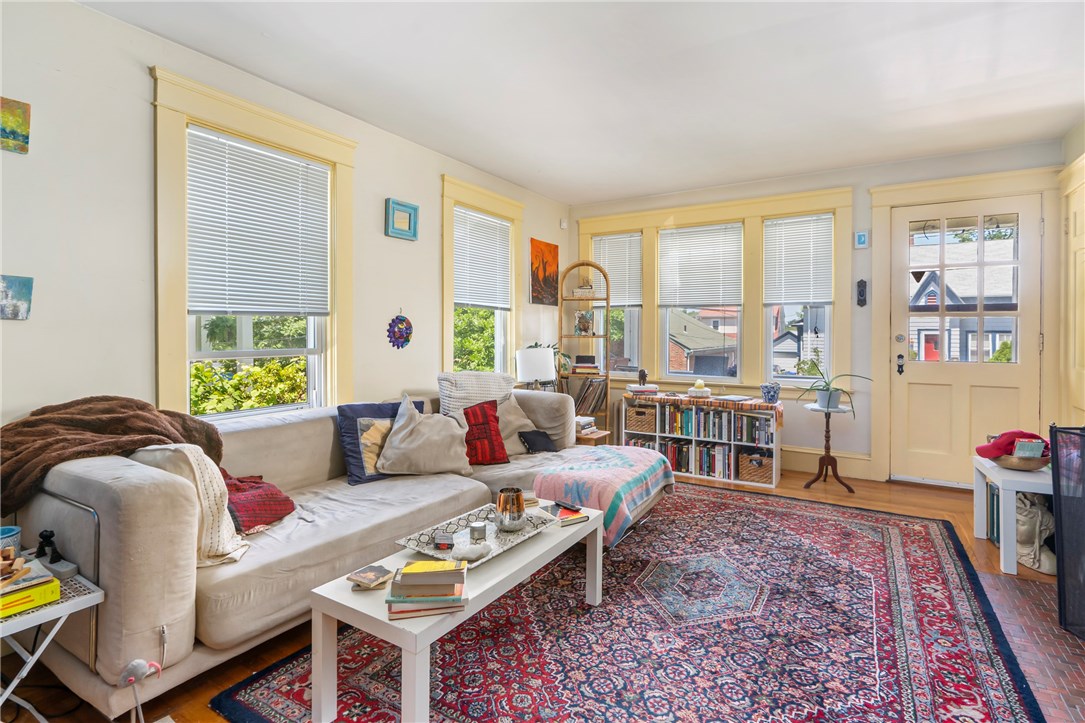144 Colonial Road Providence, RI 02906 - Photo 9 of 20