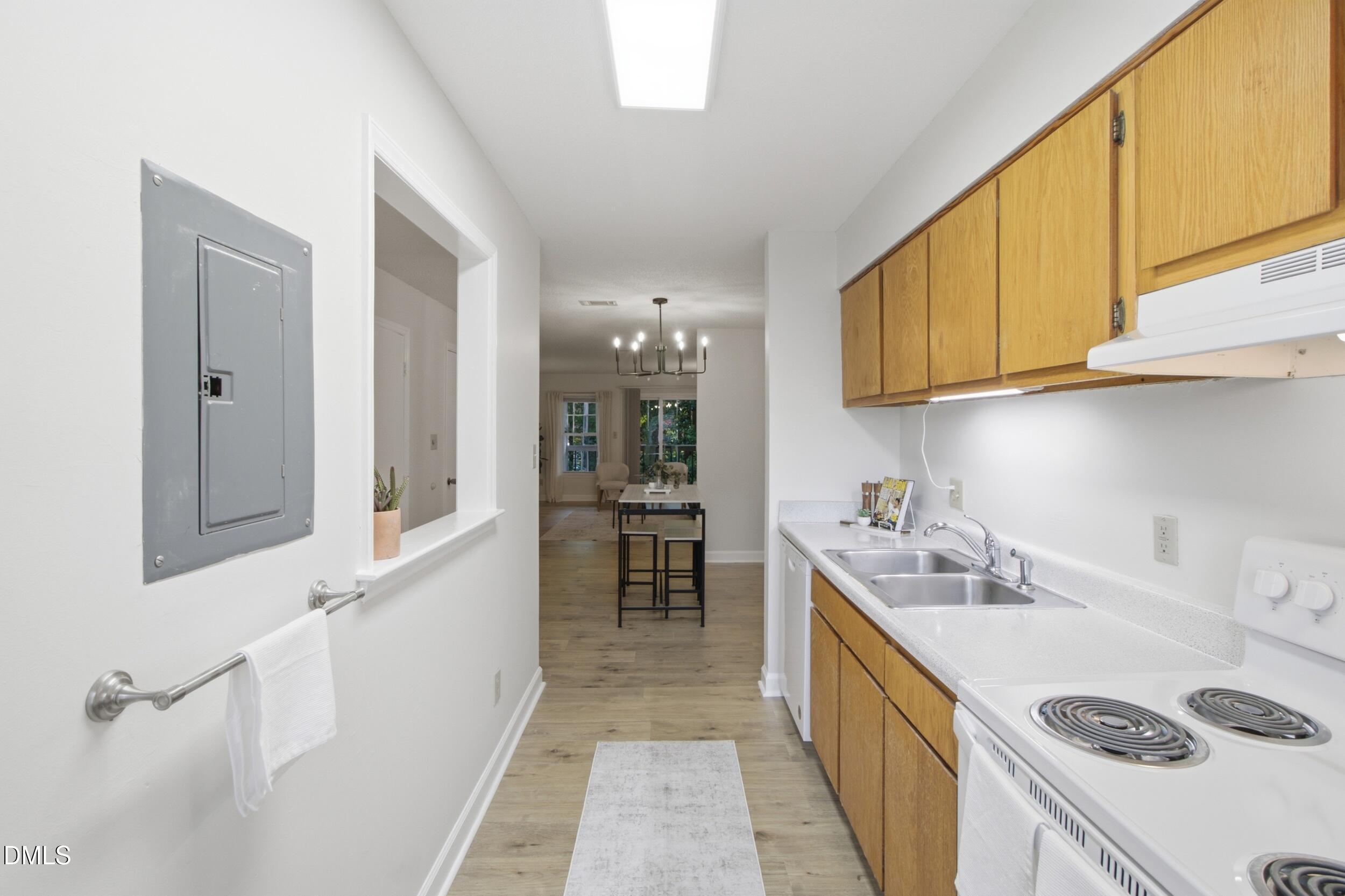 2502 Avent Ferry Road, Unit 203 Raleigh, NC 27606 - Photo 14 of 26 Kitchen