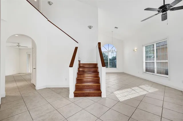 a view of entryway and hall