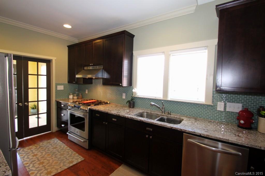 327 Mill Road Charlotte, NC 28216 - Photo 7 of 19