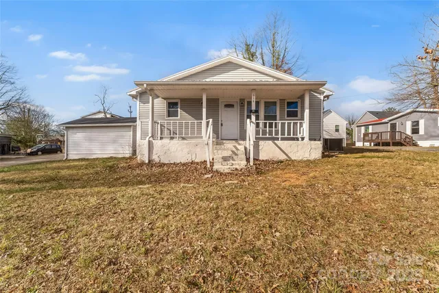 $165,900 | 618 South Center Street, Hickory, NC 28602