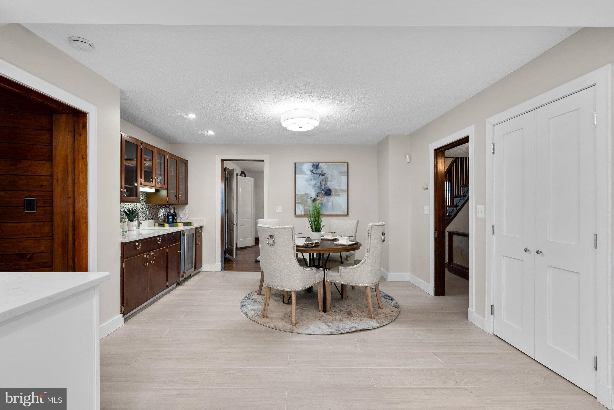 9218 Colesville Road Silver Spring, MD 20910 - Photo 28 of 76 Large breakfast room