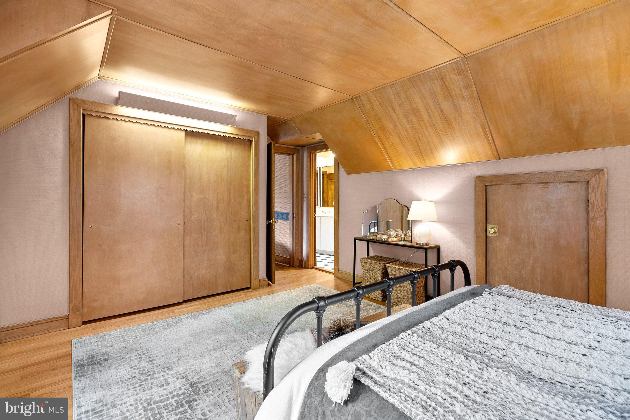 9218 Colesville Road Silver Spring, MD 20910 - Photo 36 of 76 white ash ceilings