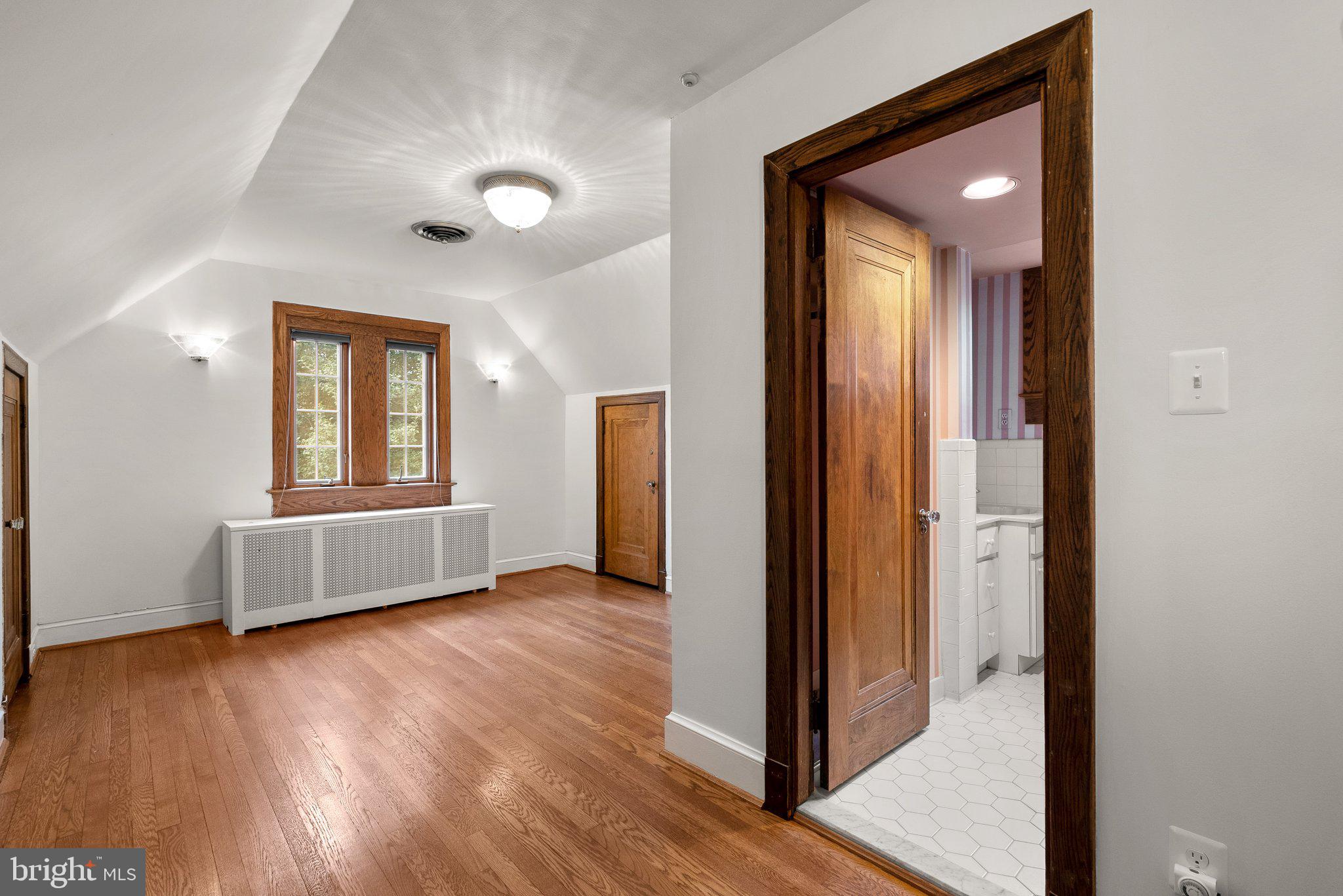 9218 Colesville Road Silver Spring, MD 20910 - Photo 38 of 76 Bedroom 4 (ensuite)