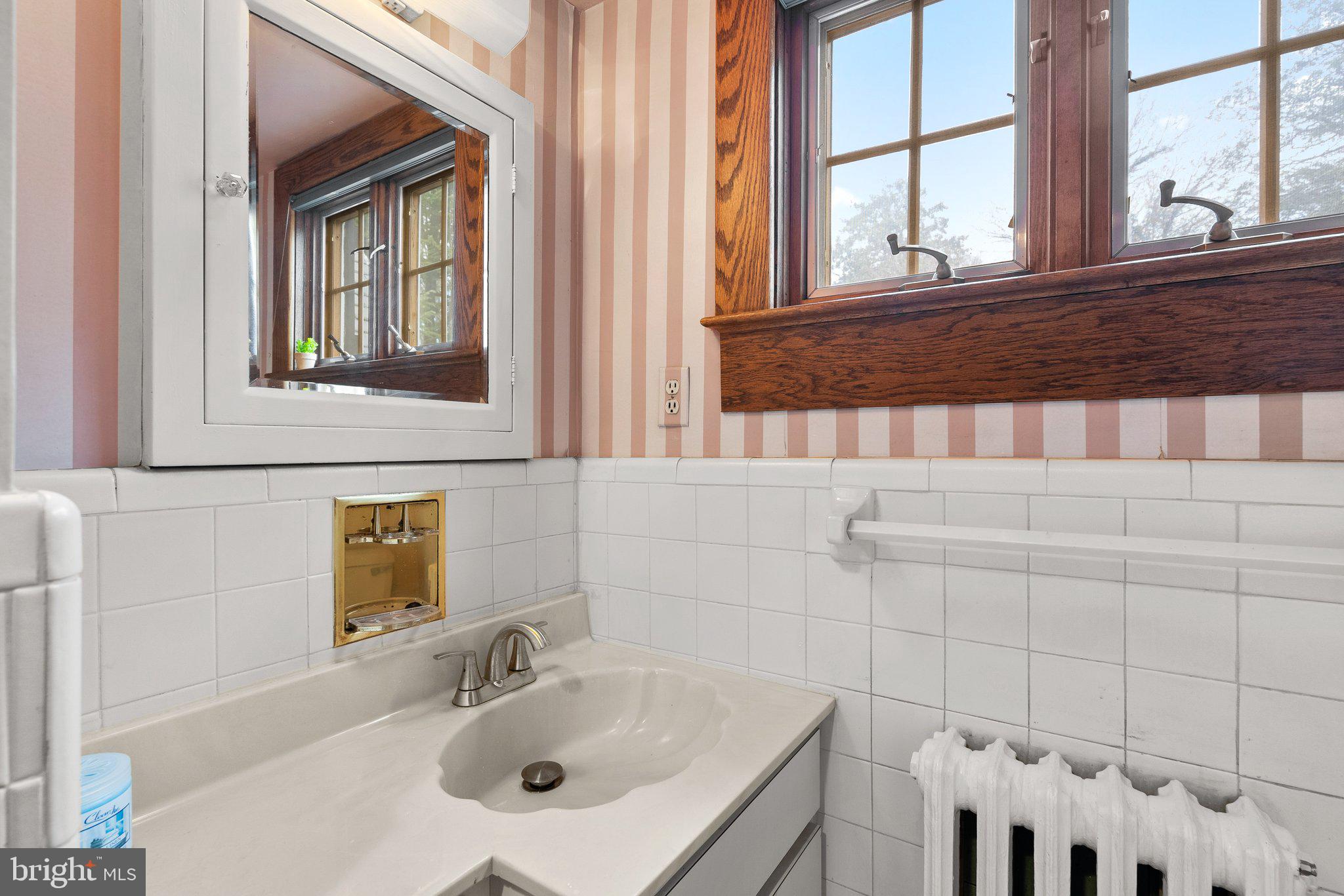 9218 Colesville Road Silver Spring, MD 20910 - Photo 41 of 76 Bathroom number 4