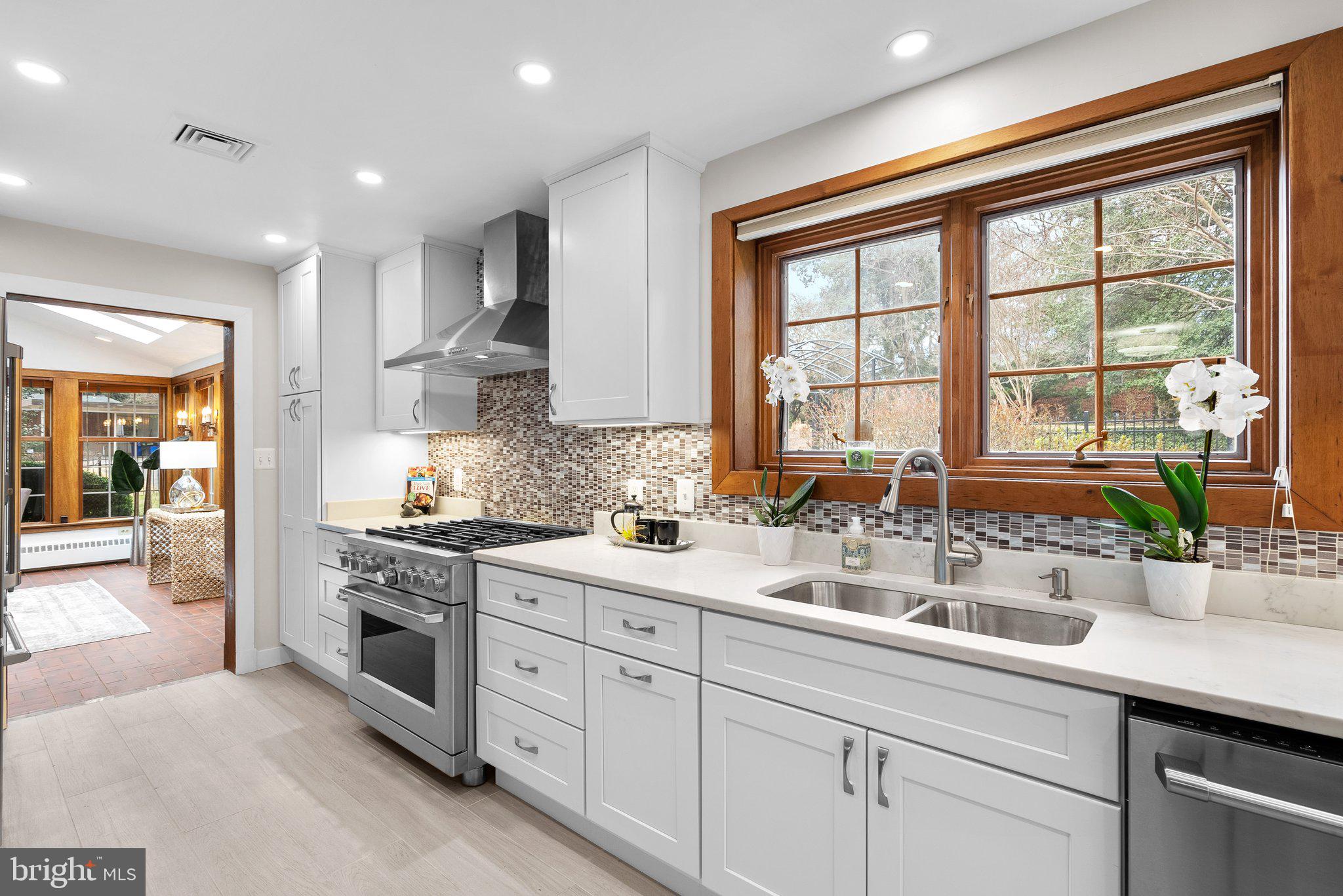 9218 Colesville Road Silver Spring, MD 20910 - Photo 6 of 76 Bright picture window with lovely views