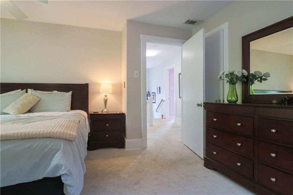 6620 Ridgeville Street Pittsburgh, PA 15217 - Photo 13 of 23