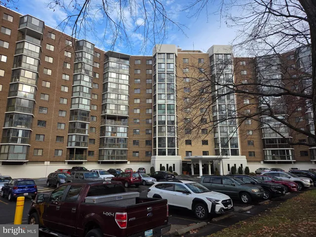 $240,000 | 15107 Interlachen Drive, Unit 2215, Silver Spring, MD 20906