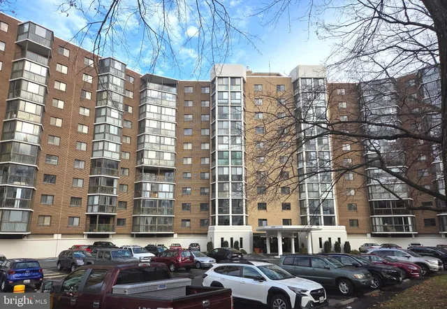 $240,000 | 15107 Interlachen Drive, Unit 2215, Silver Spring, MD 20906