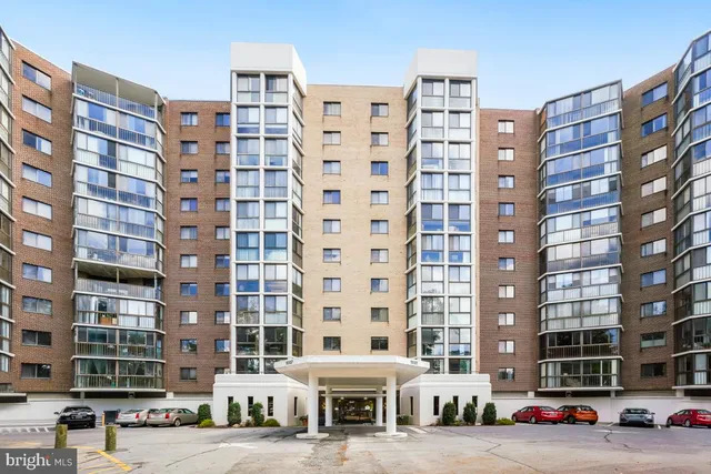 $240,000 | 15107 Interlachen Drive, Unit 2215, Silver Spring, MD 20906