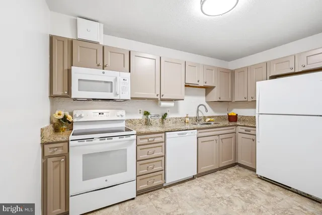 $240,000 | 15107 Interlachen Drive, Unit 2215, Silver Spring, MD 20906