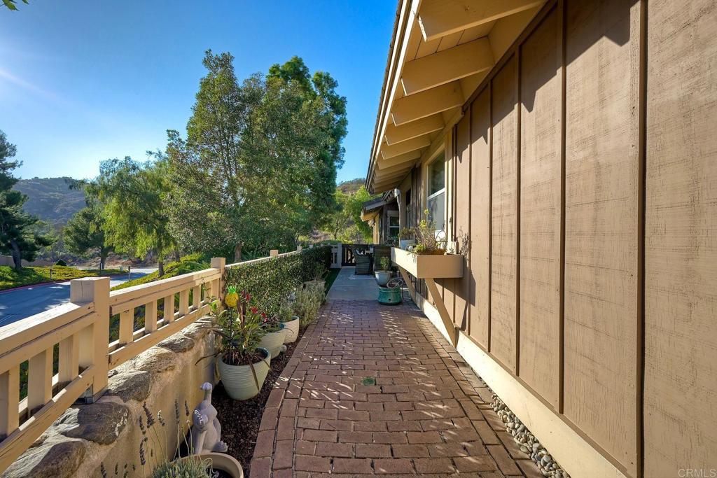 8507 Circle R Course Lane Escondido, CA 92026 - Photo 30 of 75