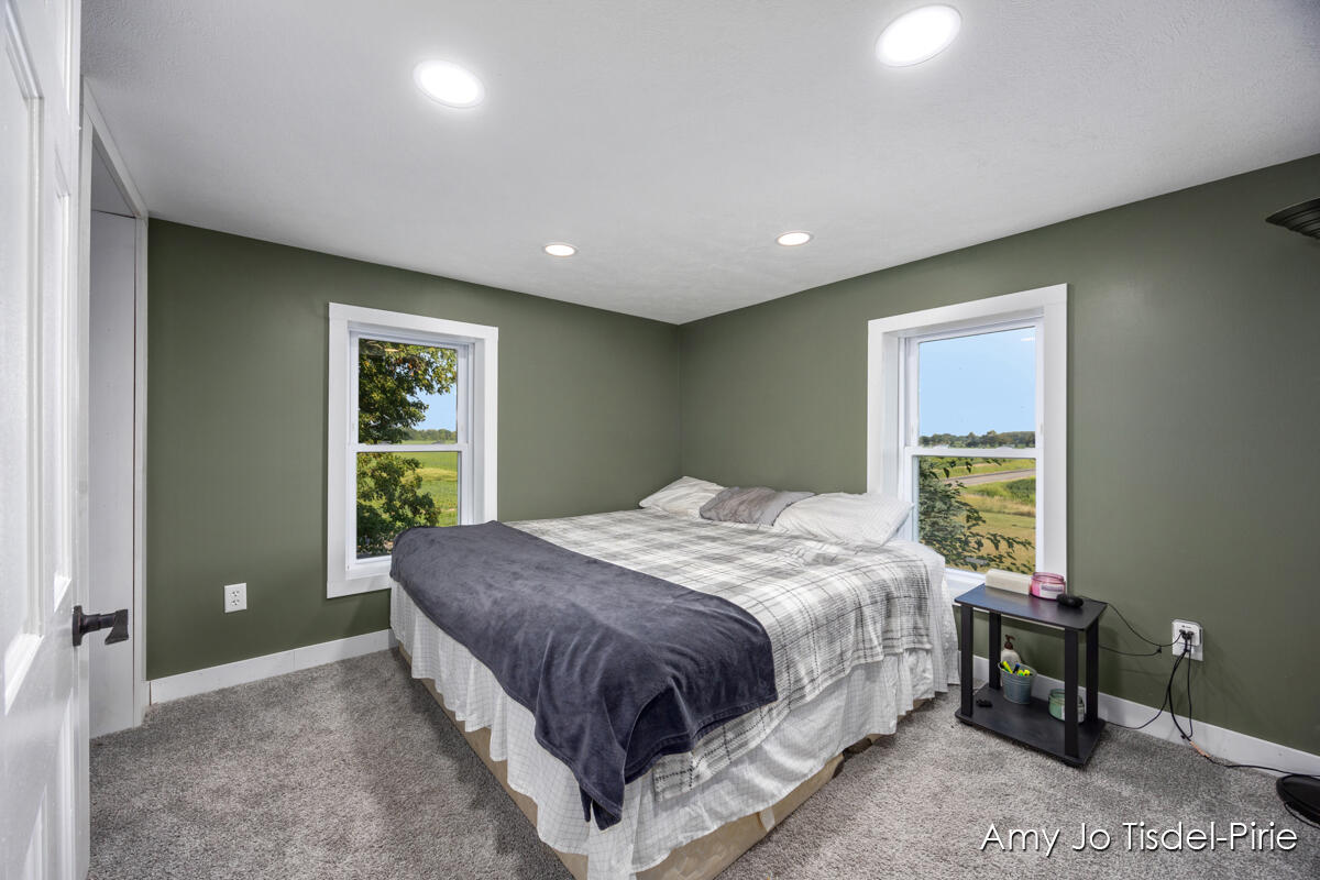 5060 North Neff Road Edmore, MI 48829 - Photo 12 of 25 IMG_1011