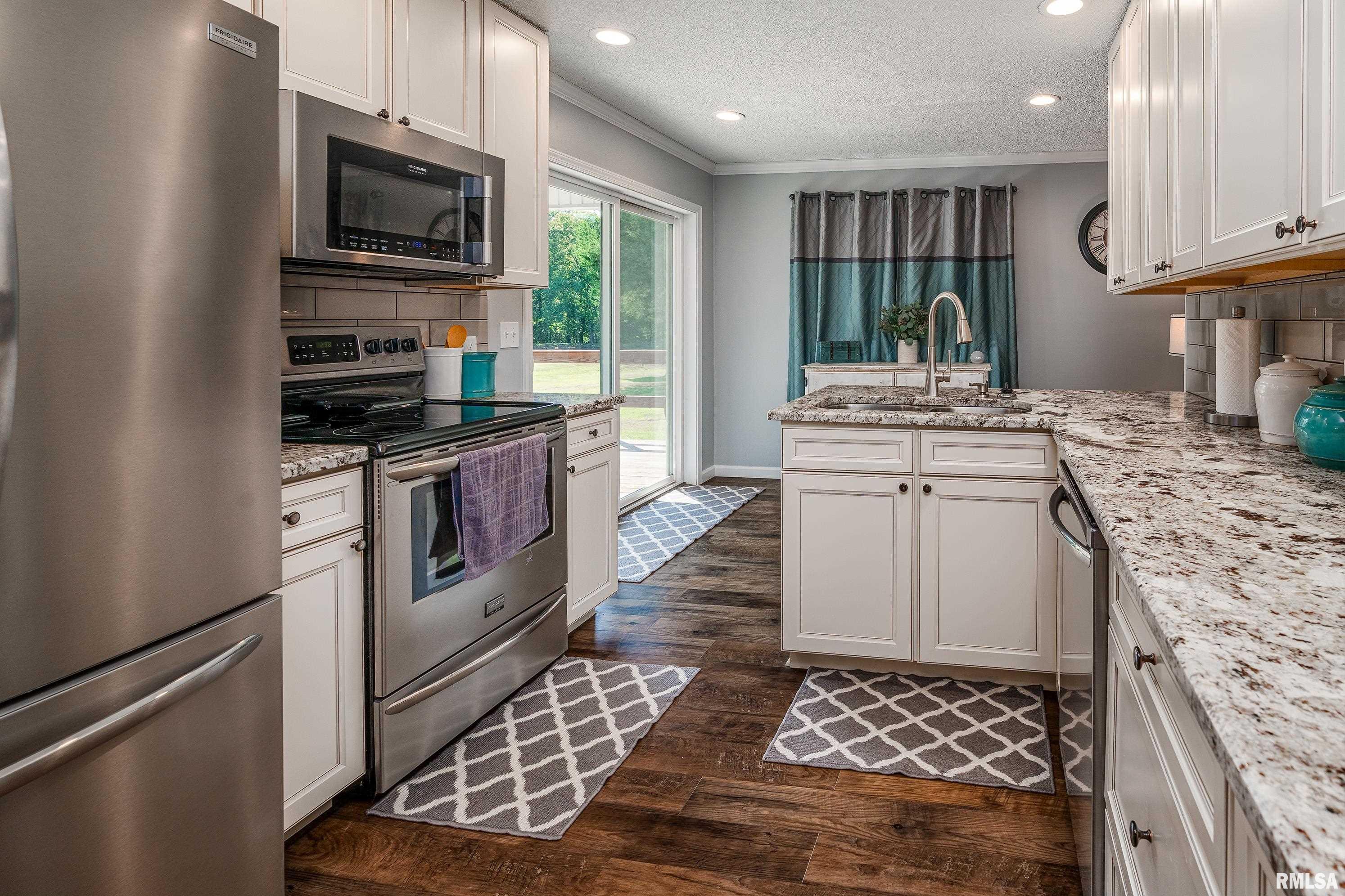 1006 Sally Holler Road Harrisburg, IL 62946 - Photo 7 of 44 Gallery Image 7