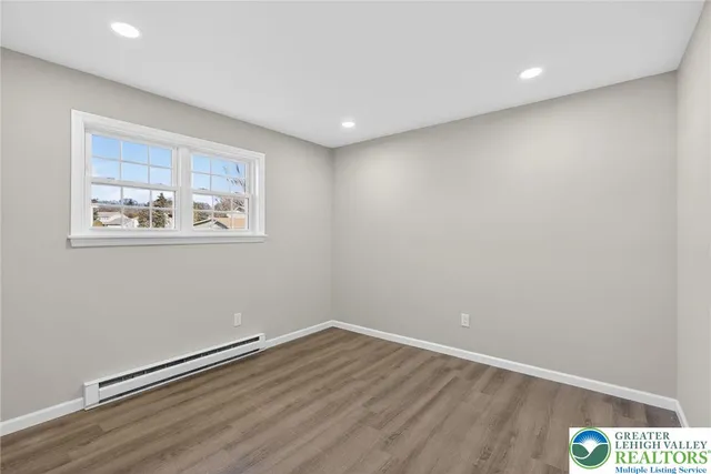 $425,000 | 386 Johnston Drive, Bethlehem, PA 18017