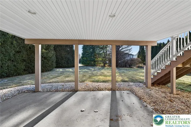 $425,000 | 386 Johnston Drive, Bethlehem, PA 18017