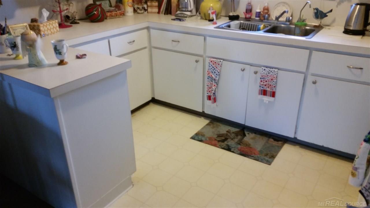 57155 Omo Road Ray, MI 48096 - Photo 10 of 27 31327523-10.JPG