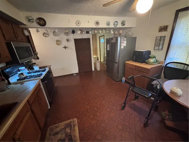 $62,500 | 200 South 3rd Street, Arma, KS 66712