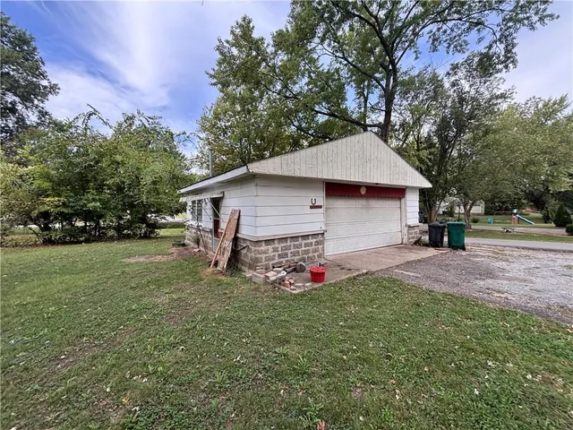 $62,500 | 200 South 3rd Street, Arma, KS 66712