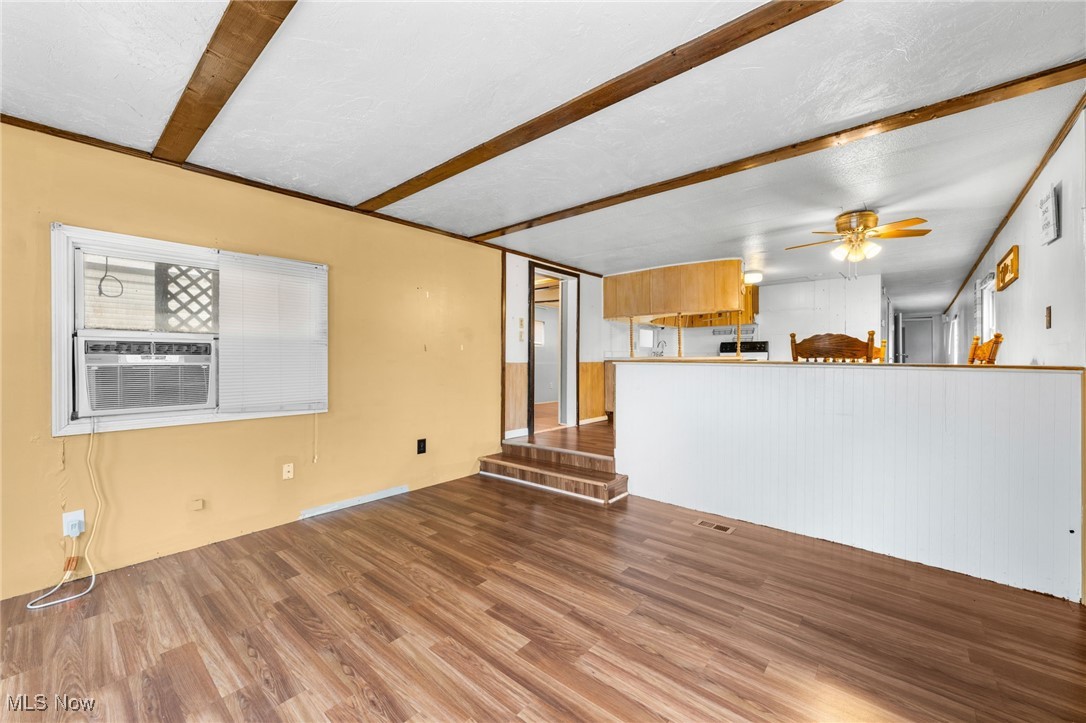 11063 Leader Road Chardon, OH 44024 - Photo 4 of 19