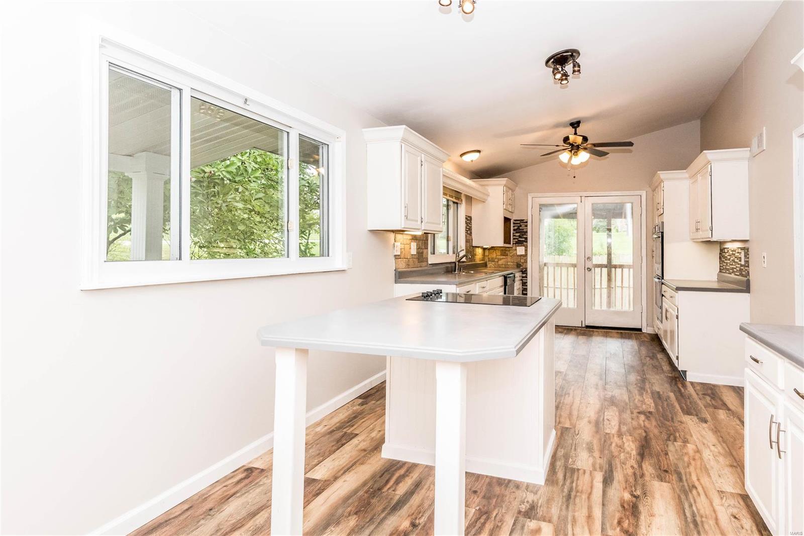 2339 Keebler Road Collinsville, IL 62234 - Photo 4 of 16 Gallery Image 4