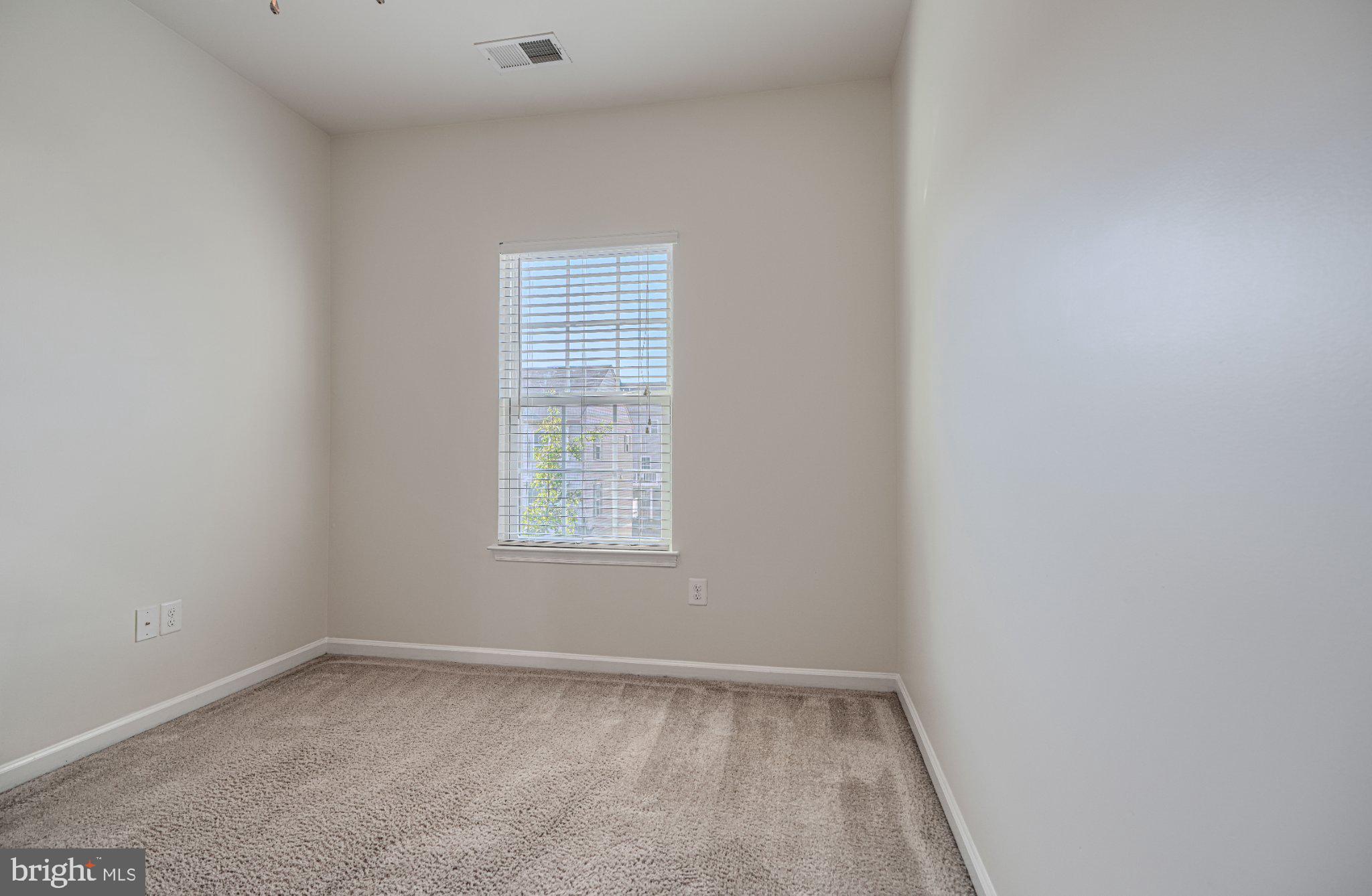 7336 Summit Rock Road Elkridge, MD 21075 - Photo 31 of 46 Bright and airy blank canvas room.