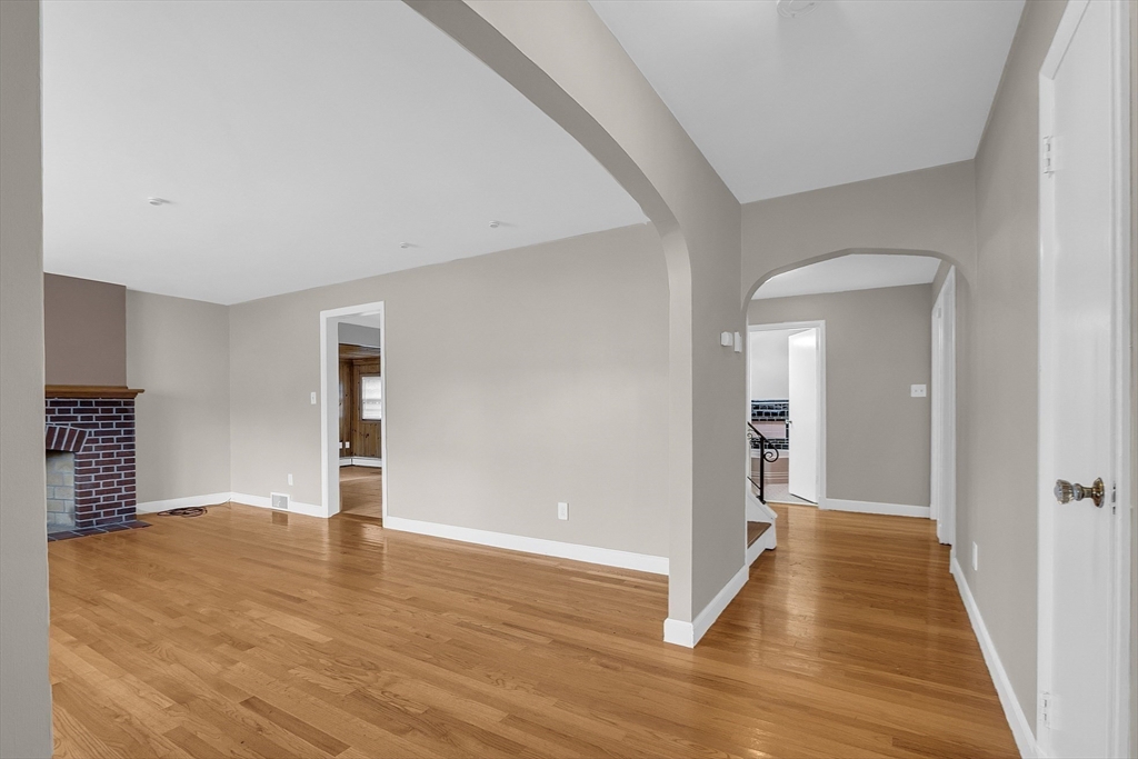 5 Stanley Road Shrewsbury, MA 01545 - Photo 11 of 29 Gallery Image 11