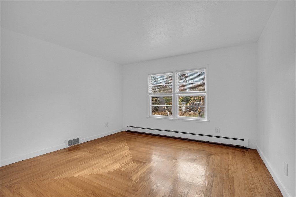 5 Stanley Road Shrewsbury, MA 01545 - Photo 17 of 29 Gallery Image 17