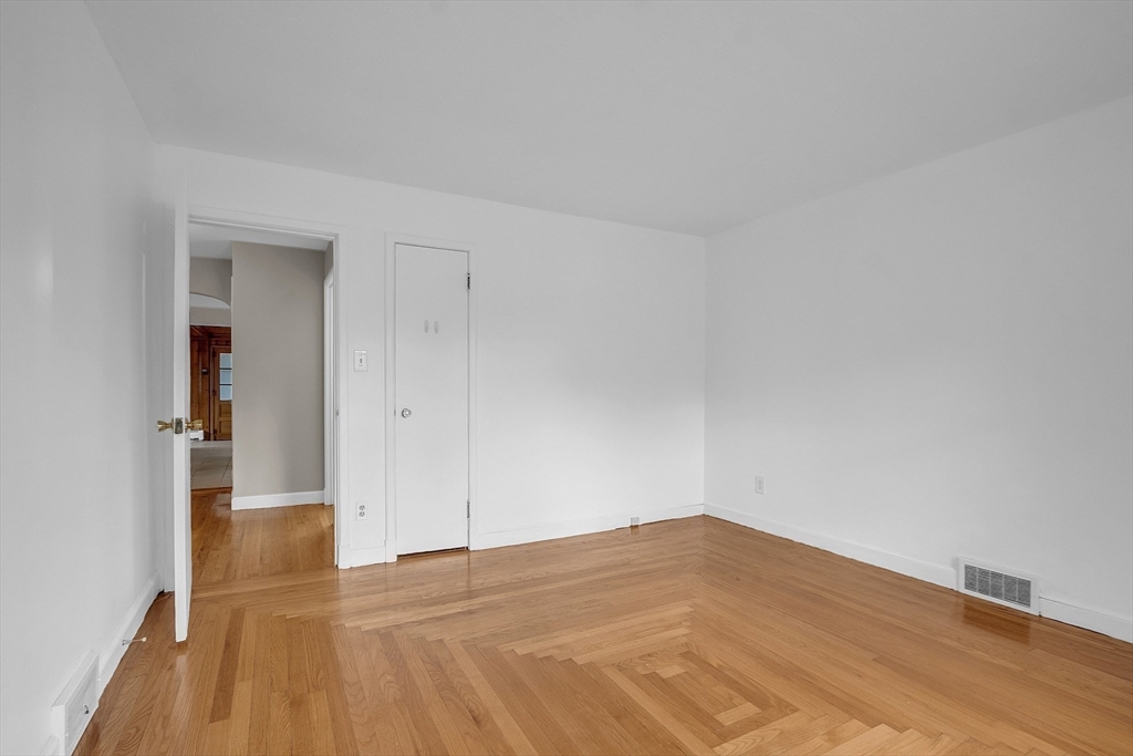 5 Stanley Road Shrewsbury, MA 01545 - Photo 18 of 29 Gallery Image 18