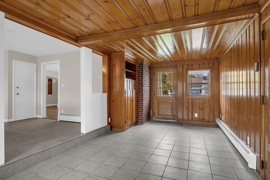 5 Stanley Road Shrewsbury, MA 01545 - Photo 5 of 29 Gallery Image 5