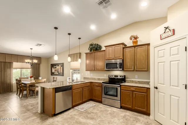 $370,000 | 2101 South Meridian Road, Unit 189, Apache Junction, AZ 85120