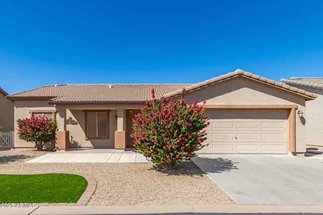 $370,000 | 2101 South Meridian Road, Unit 189, Apache Junction, AZ 85120