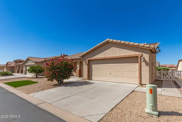 $370,000 | 2101 South Meridian Road, Unit 189, Apache Junction, AZ 85120