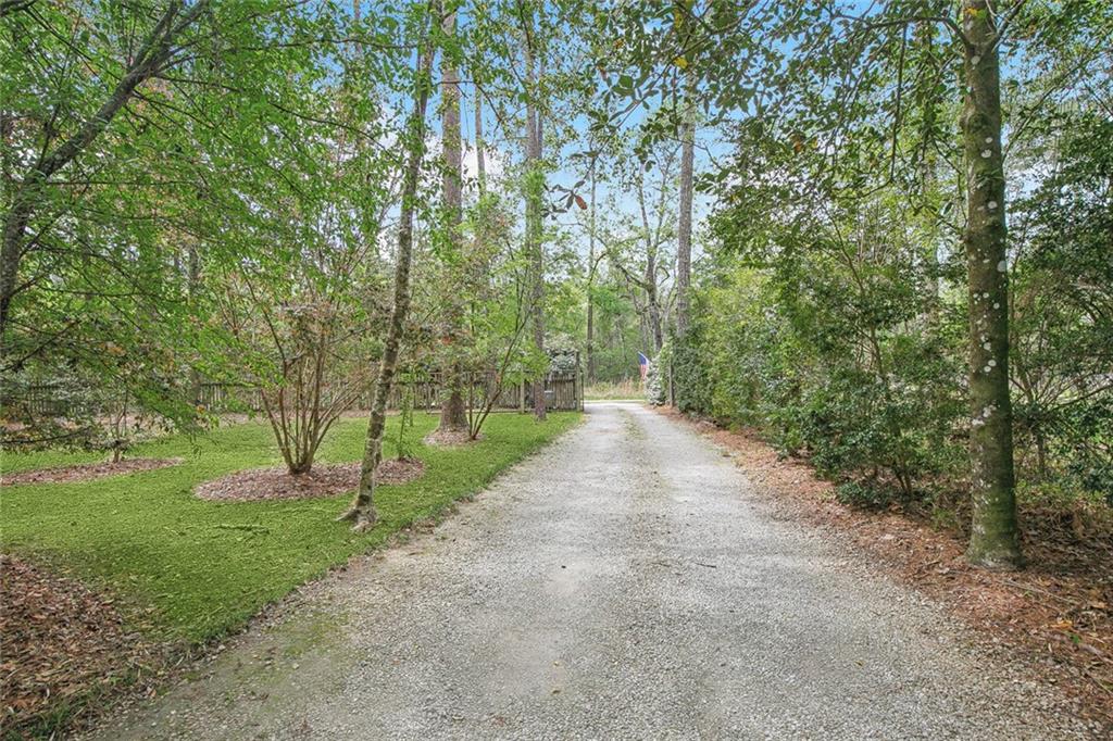 16501 Bricker Road Covington, LA 70433 - Photo 9 of 48