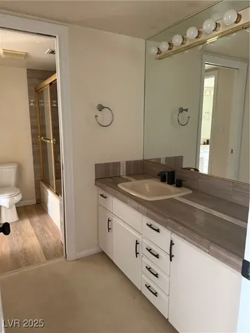 $3,500 | 7656 Boca Raton Drive, Las Vegas, NV 89113