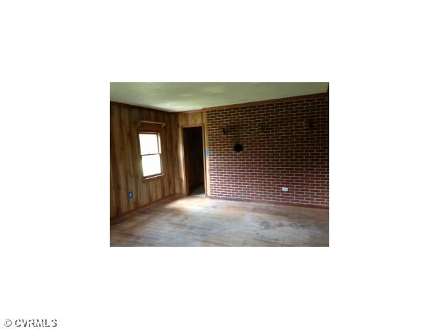 5817 Grubby Road Wilsons, VA 23894 - Photo 5 of 10