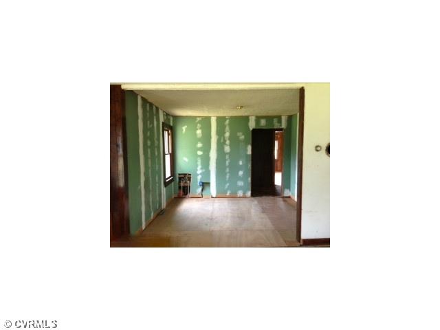 5817 Grubby Road Wilsons, VA 23894 - Photo 6 of 10