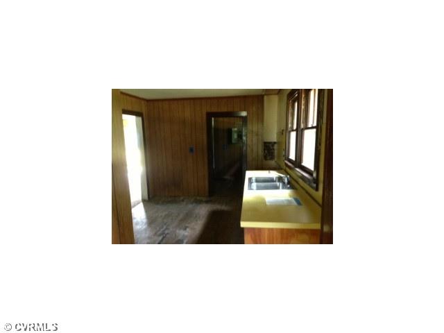 5817 Grubby Road Wilsons, VA 23894 - Photo 7 of 10