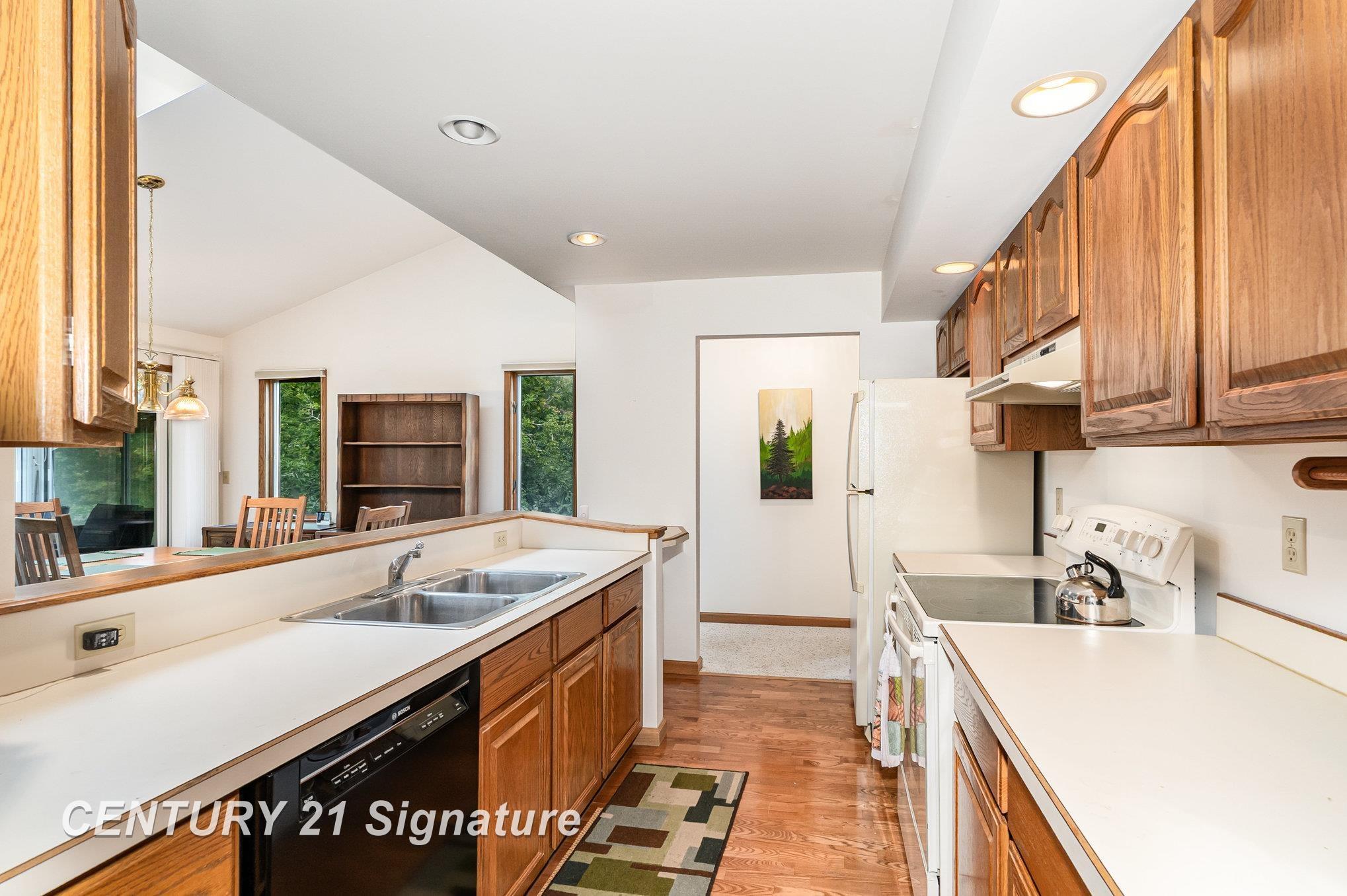 8231 Midland Road Freeland, MI 48623 - Photo 18 of 31 50190135-b040cecd-08dc-455d-a694-cc4b60d1c597.JPG