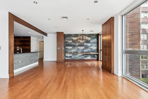 $1,350,000 | 201 Marin Boulevard, Unit 720, Jersey City, NJ 07302
