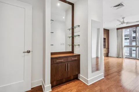 $1,350,000 | 201 Marin Boulevard, Unit 720, Jersey City, NJ 07302