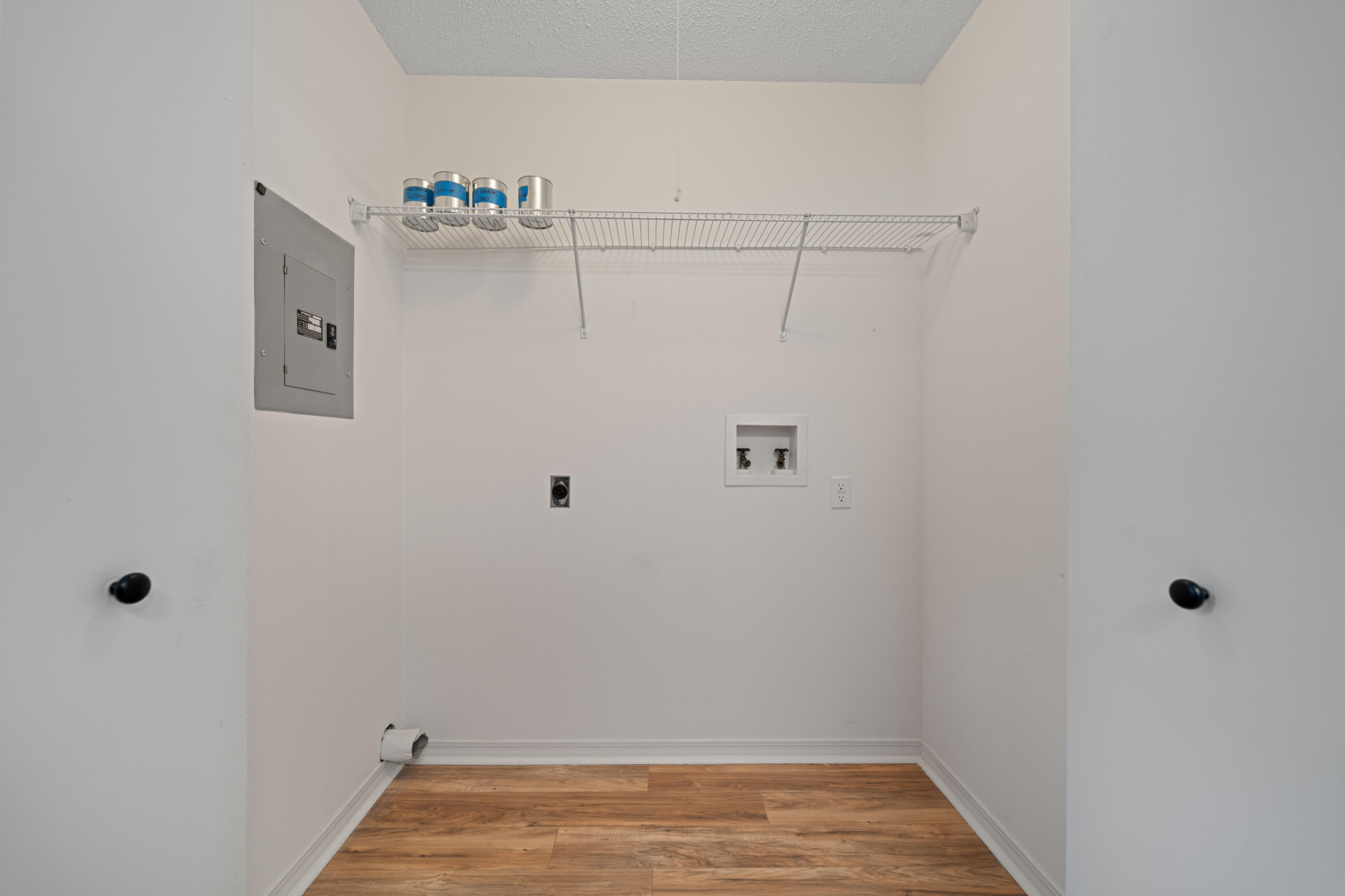 1681 Highway 98, Unit 3 Mary Esther, FL 32569 - Photo 18 of 21 a view of a small space