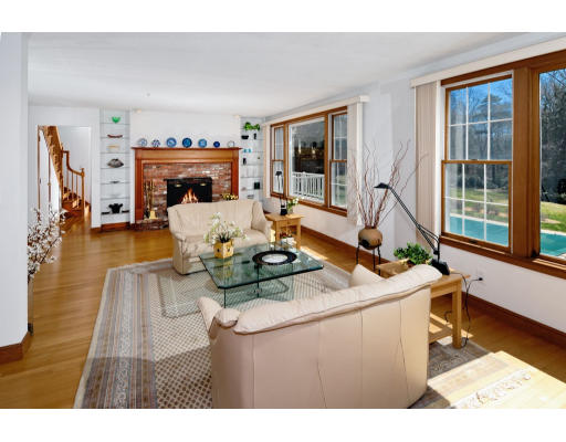 170 Suffolk Road Newton, MA 02467 - Photo 3 of 22