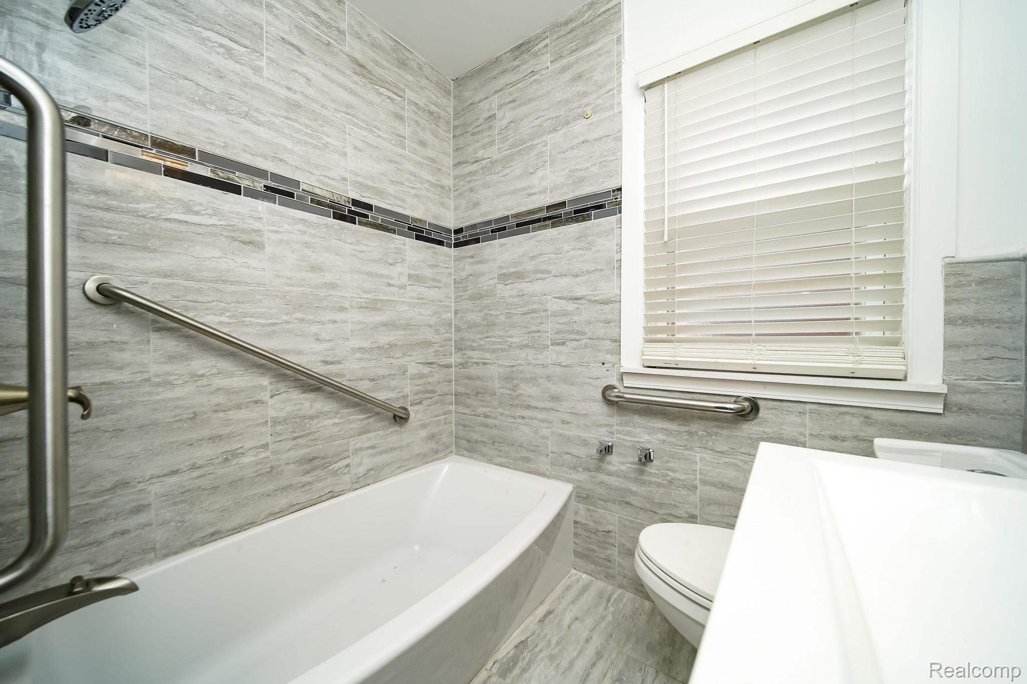 18951 Santa Rosa Drive Detroit, MI 48221 - Photo 36 of 75 DDS02023.jpg