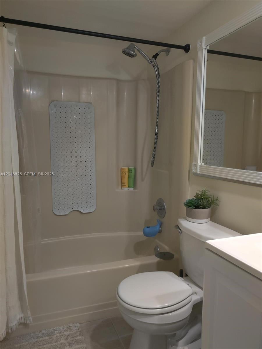 300 East Club Circle, Unit 108 Boca Raton, FL 33487 - Photo 23 of 30
