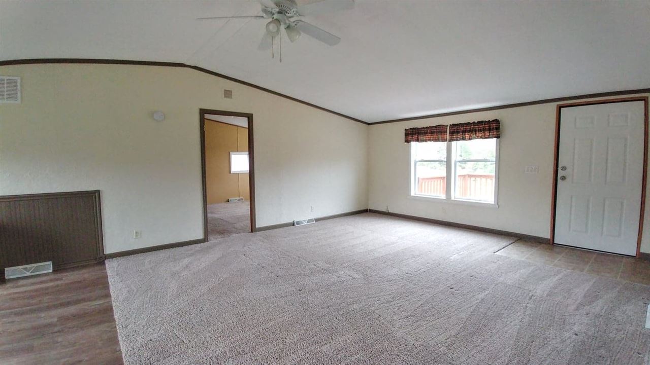 126 East 26 Road Boon, MI 49618 - Photo 9 of 20 1874074-8.JPG
